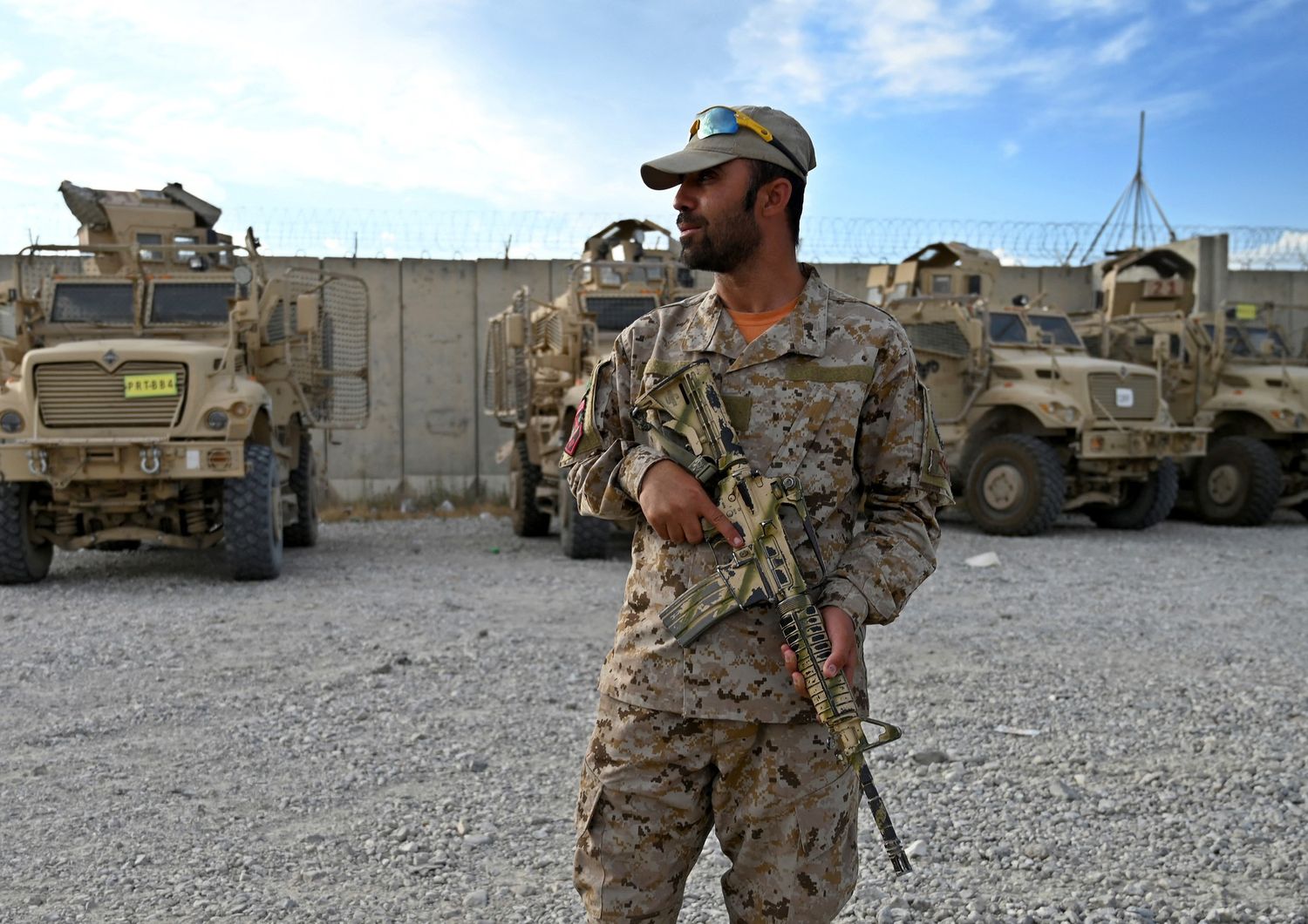 Un membro delle forze di sicurezza afghane