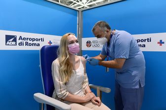 Centro vaccini nel Terminal Tre dell'Aeroporto Leonardo da Vinci di Fiumicino&nbsp;