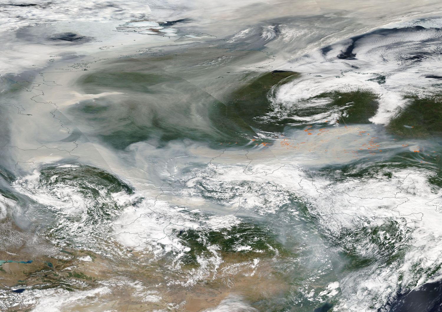 Nella foto, fumo verso Polo Nord: da est a ovest la nuvola ha una lunghezza di 3.200 chilometri