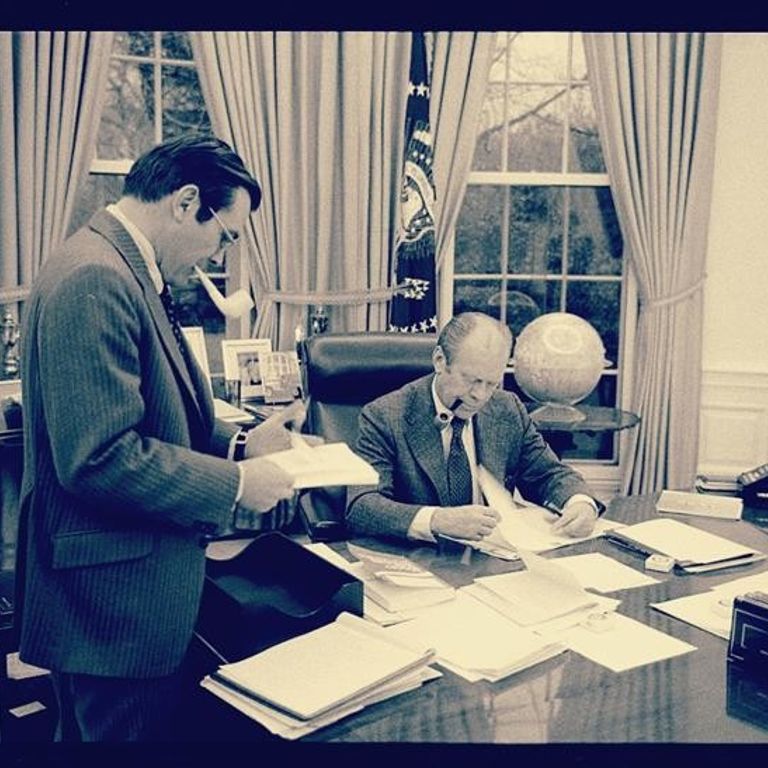 Casa Bianca, 6 febbraio 1975: il presidente Gerald Ford con Donald Rumsfeld