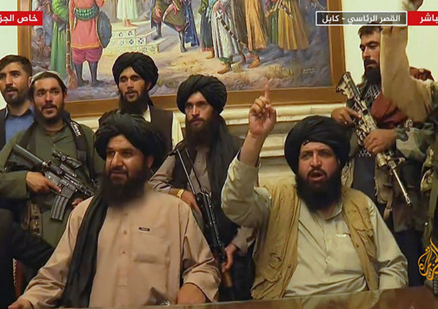 Talebani nel palazzo presidenziale di Kabul