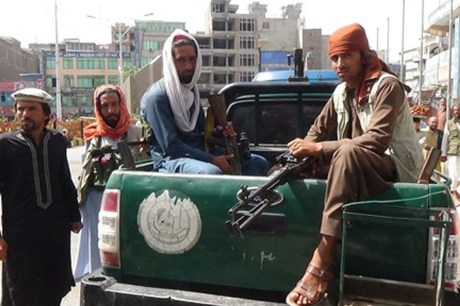 Talebani a Jalalabad