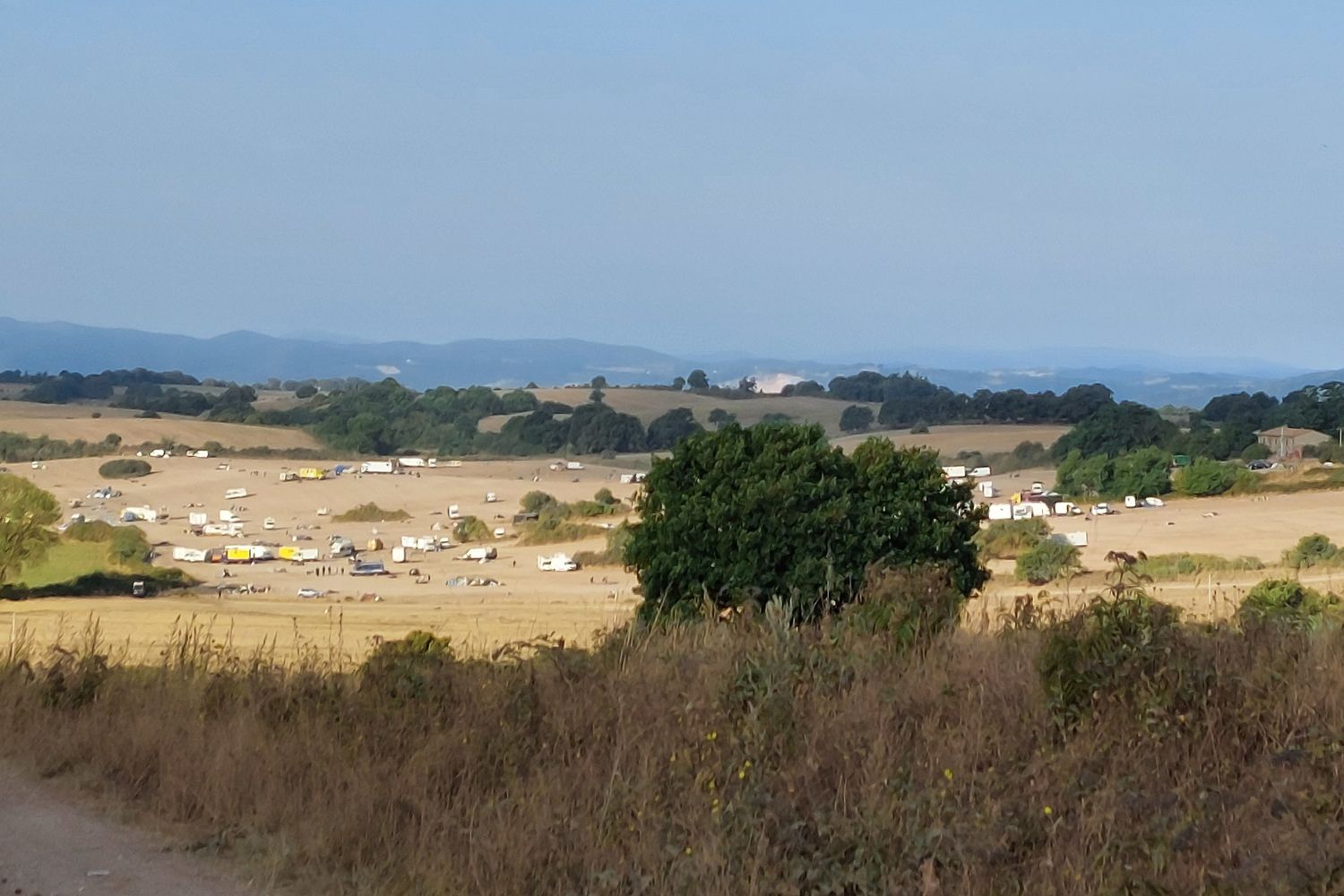 Il luogo dove si &egrave; tenuto il rave party, abbandonato dai partecipanti