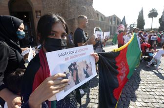 Assemblea cittadina della Comunit&agrave; Afgana in Italia, in Piazza della Repubblica, per organizzare la manifestazione nazionale dell'11 settembre&nbsp;