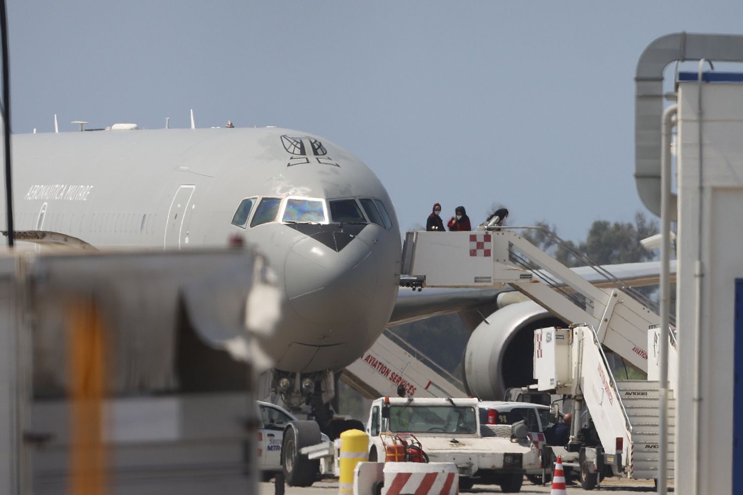 L'arrivo di cittadini afghani evacuati da Kabul a Fiumicino