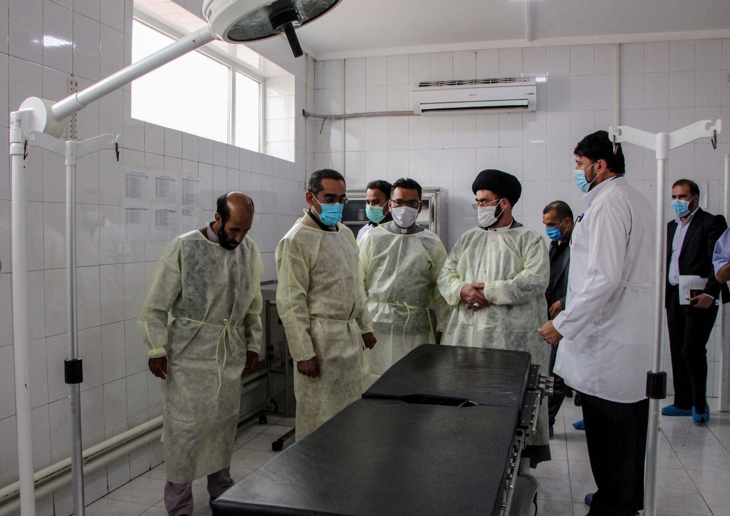 L'ex ministro della Sanit&agrave; in visita all'ospedale di Msf in Afghanistan