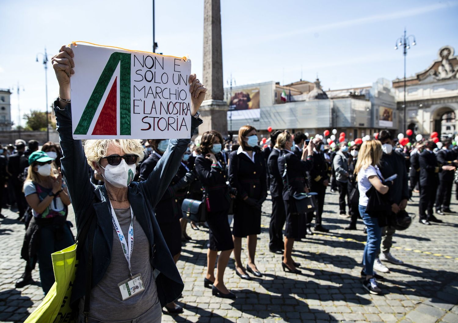 Una manifestazione dei dipendenti di Alitalia a maggio 2021