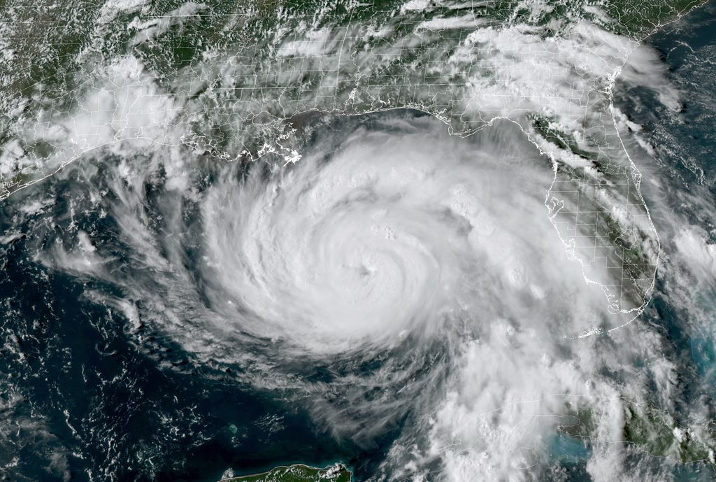Un immagine satellitare dell'uragano Ida