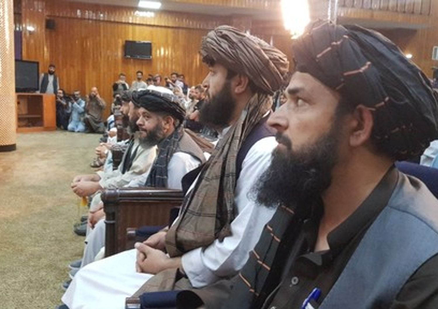 La conferenza stampa durante la quale &egrave; stato annunciato il nuovo governo dei talebani in Afghanistan