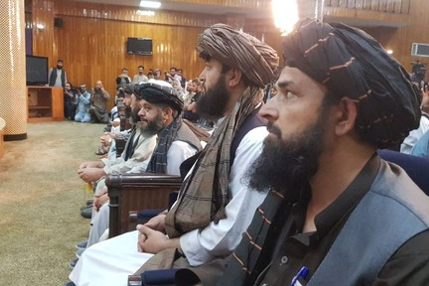 La conferenza stampa durante la quale &egrave; stato annunciato il nuovo governo dei talebani in Afghanistan