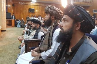 La conferenza stampa durante la quale &egrave; stato annunciato il nuovo governo dei talebani in Afghanistan
