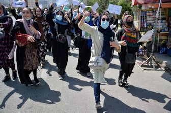 no donne ministro pensino figli afghanistan talebani