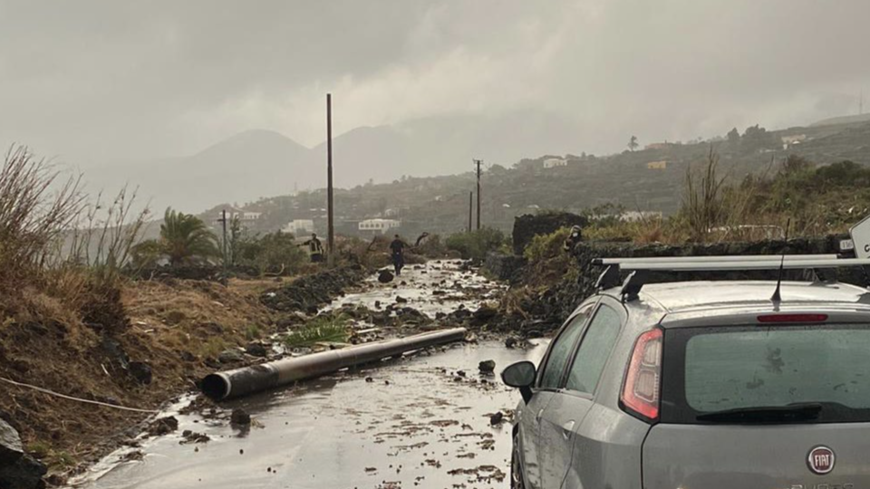 I danni fatti dalla tromba d'aria che ha colpito Pantelleria