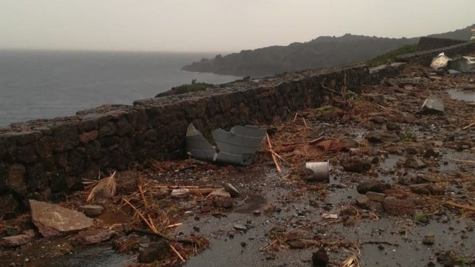 I danni fatti dalla tromba d'aria che ha colpito Pantelleria