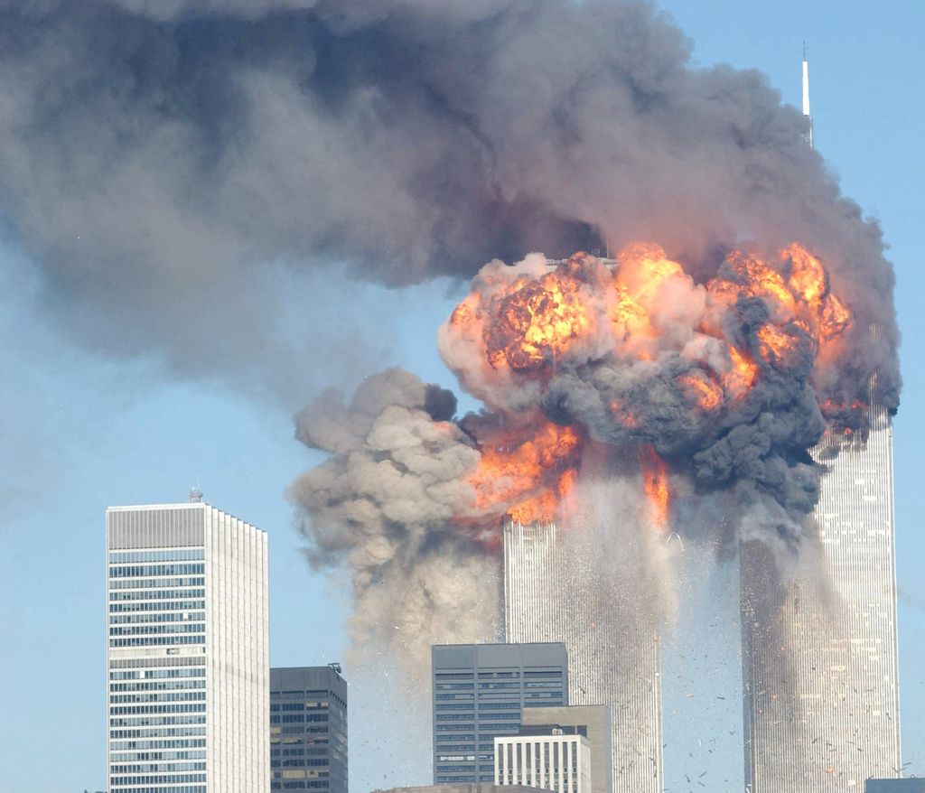 L'impatto del secondo aereo sul World Trade Center