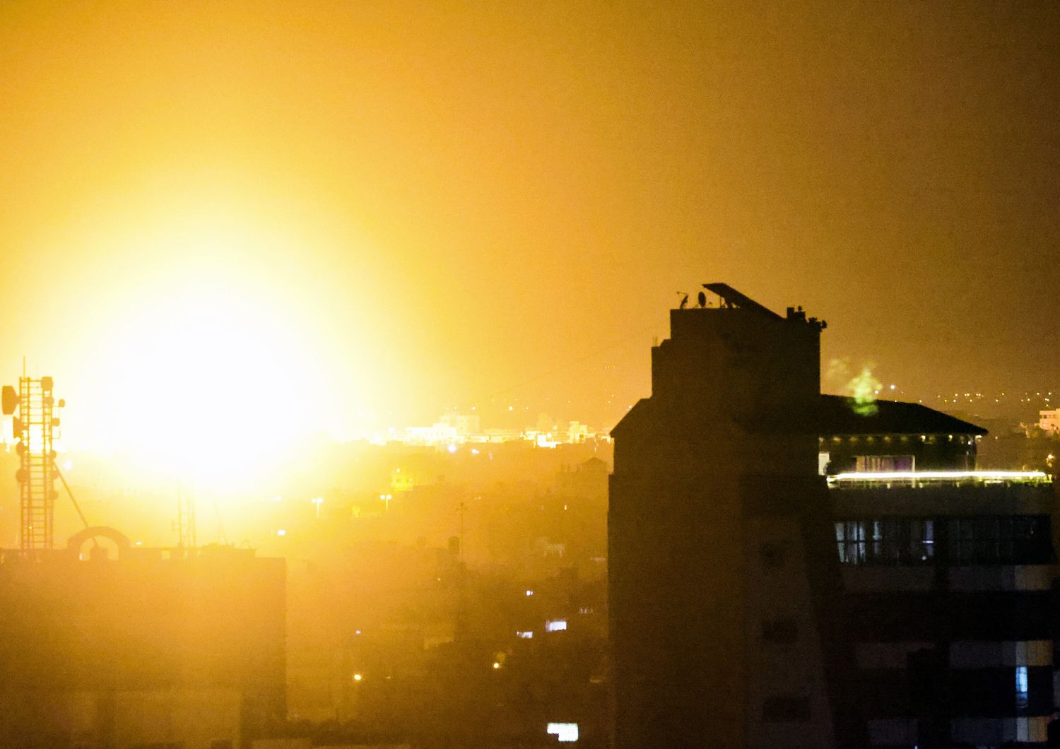Israele ha bombardato obiettivi di Hamas a Gaza