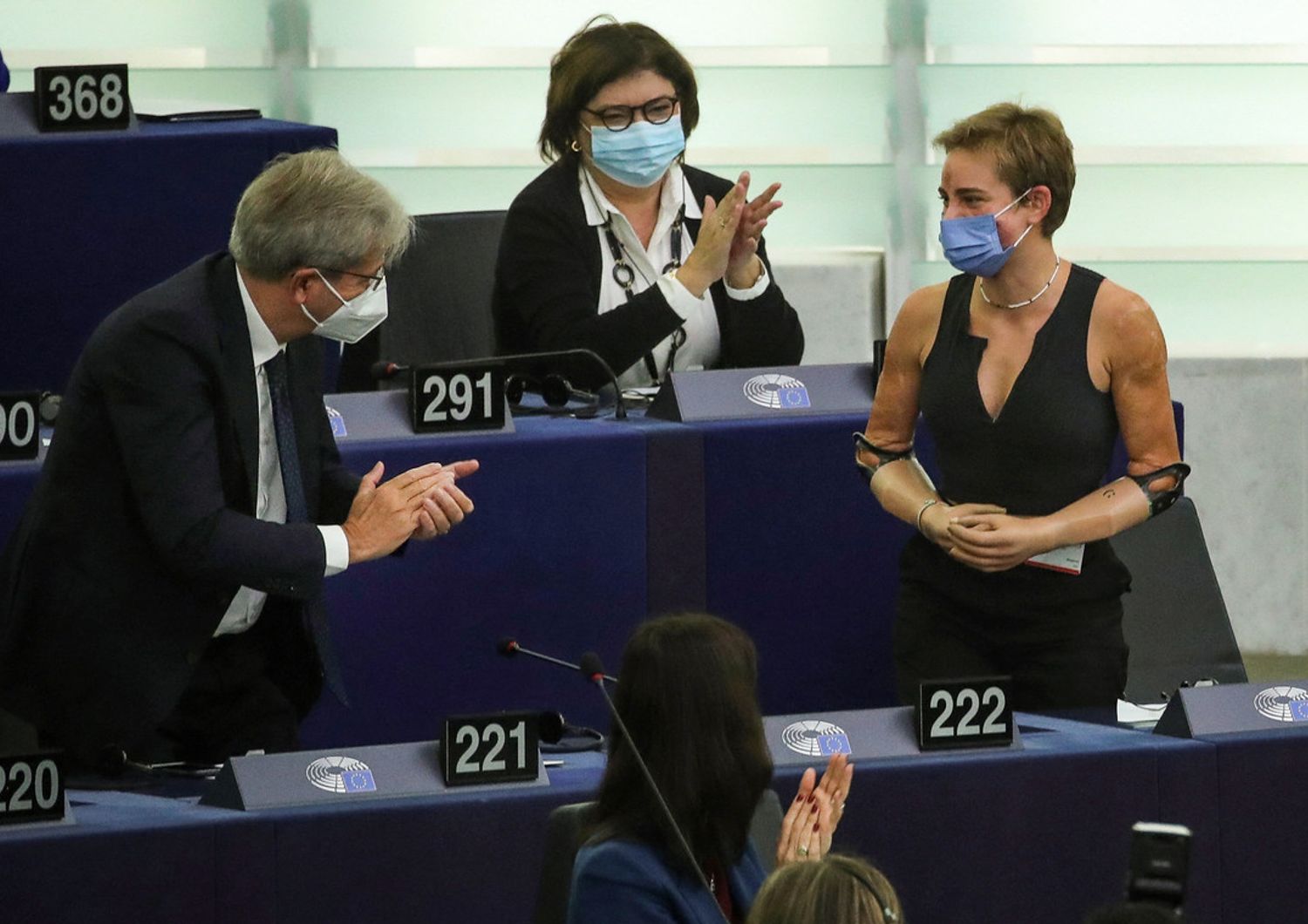 Bebe Vio e Paolo Gentiloni al Parlamento europeo