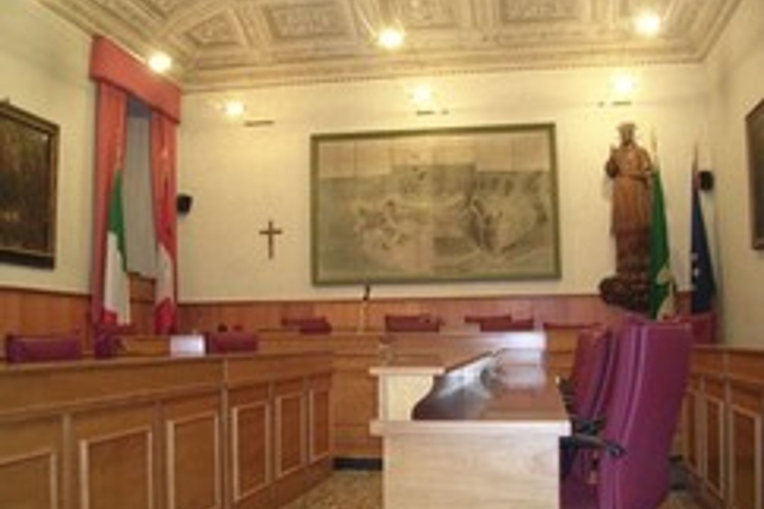 La sala del consiglio comunale di Arona