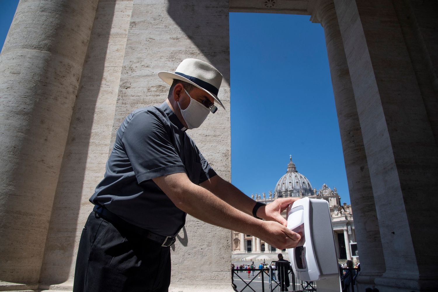 Covid Piazza San Pietro Vaticano