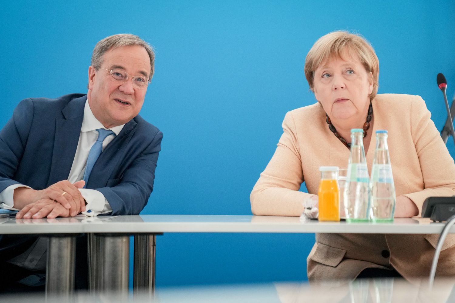 Armin Laschet e Angela Merkel