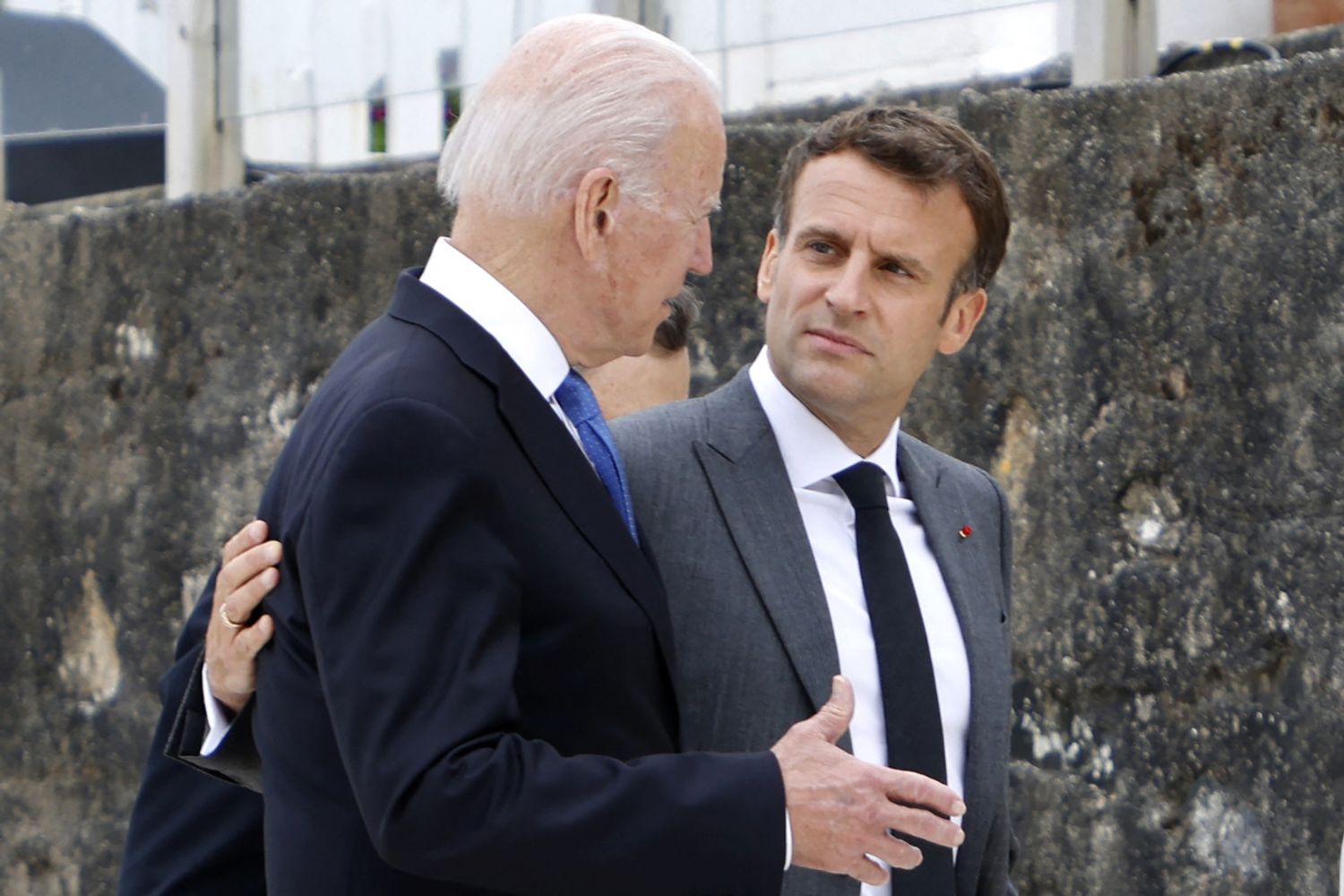 Il presidente degli Usa, Joe Biden con il presidente francese, Emmanuel Macron&nbsp;
