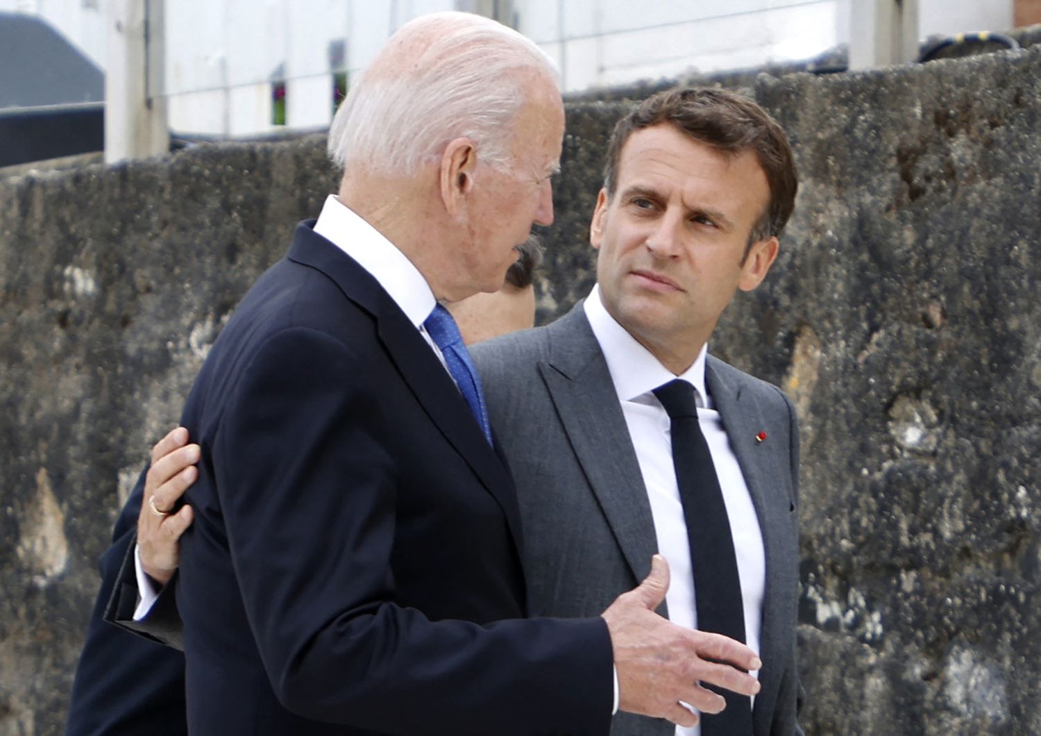 Il presidente degli Usa, Joe Biden con il presidente francese, Emmanuel Macron&nbsp;