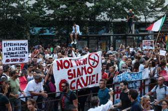 Una manifestazione di No Vax a Milano