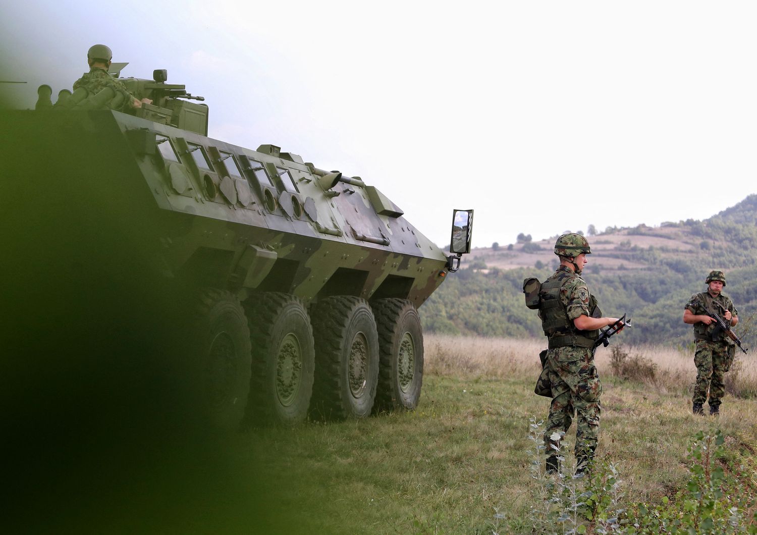 Truppe serbe al confine con il Kosovo