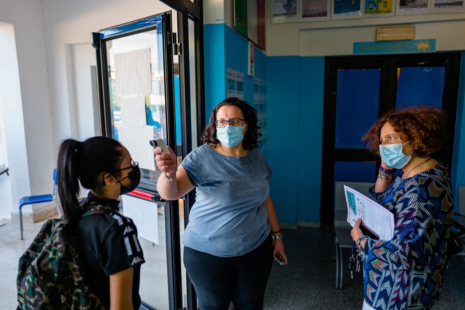 Misurazione della temperatura all'ingresso di un istituto scolastico&nbsp;