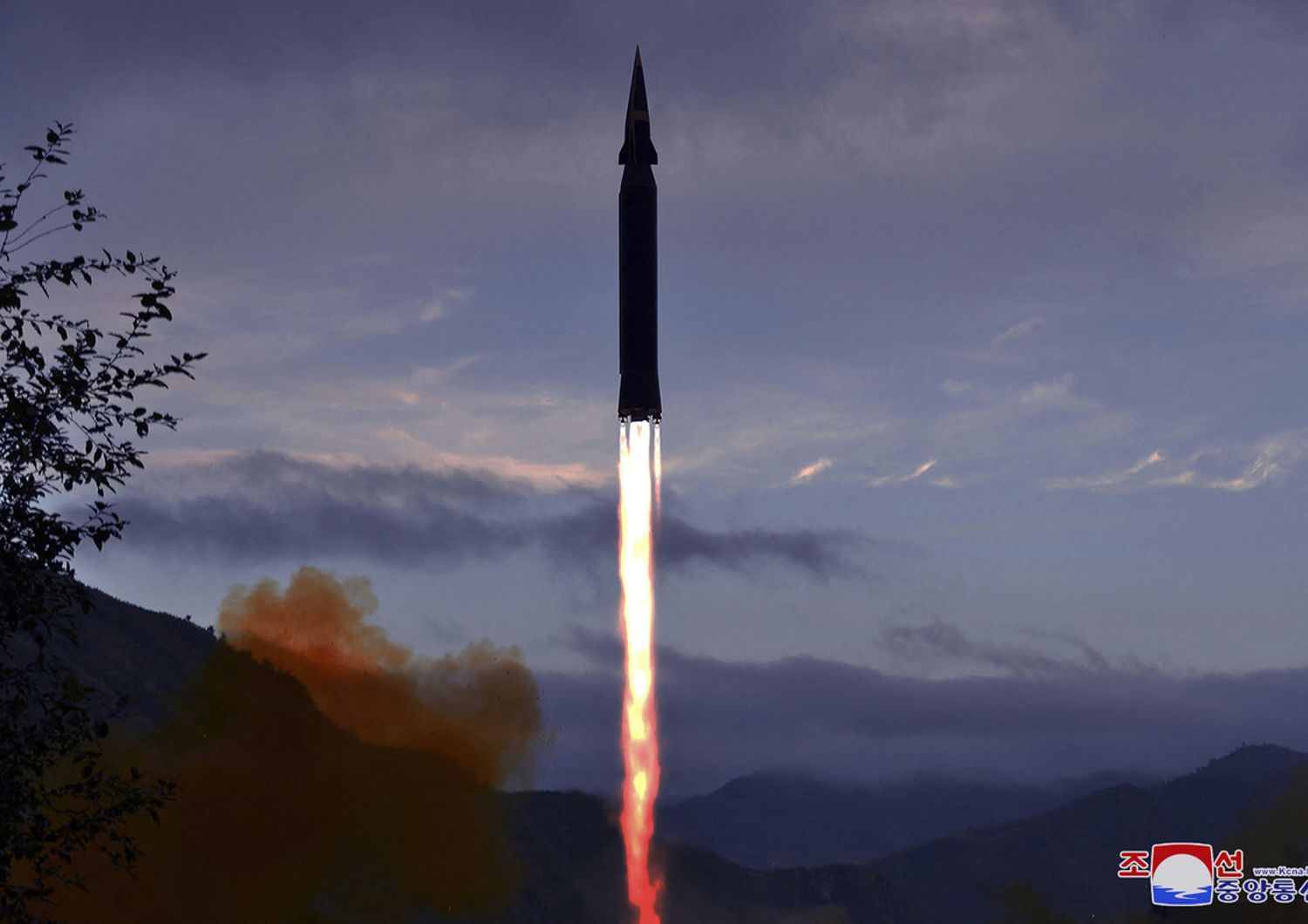 Il lancio del missile ipersonico nordcoreano
