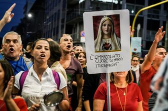 La manifestazione dei no green pass a Milano