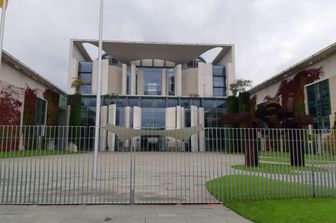 &nbsp;La sede del Kanzleramt, che i berlinesi chiamano &quot;lavatrice&quot;