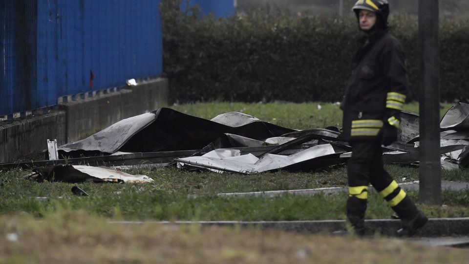 Il luogo in cui si &egrave; schiantato l'aereo tra San Donato e Milano&nbsp;