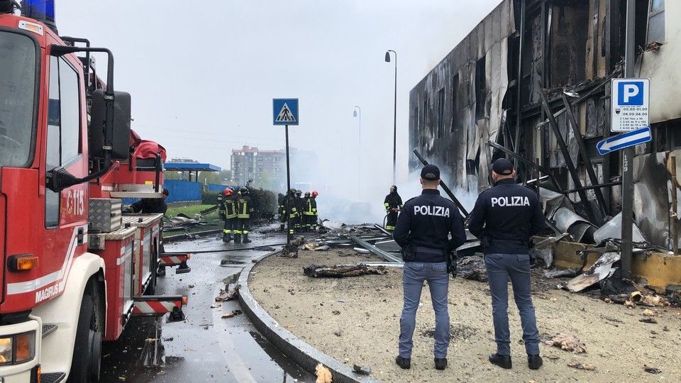 Il luogo in cui si &egrave; schiantato l'aereo tra San Donato e Milano &nbsp;