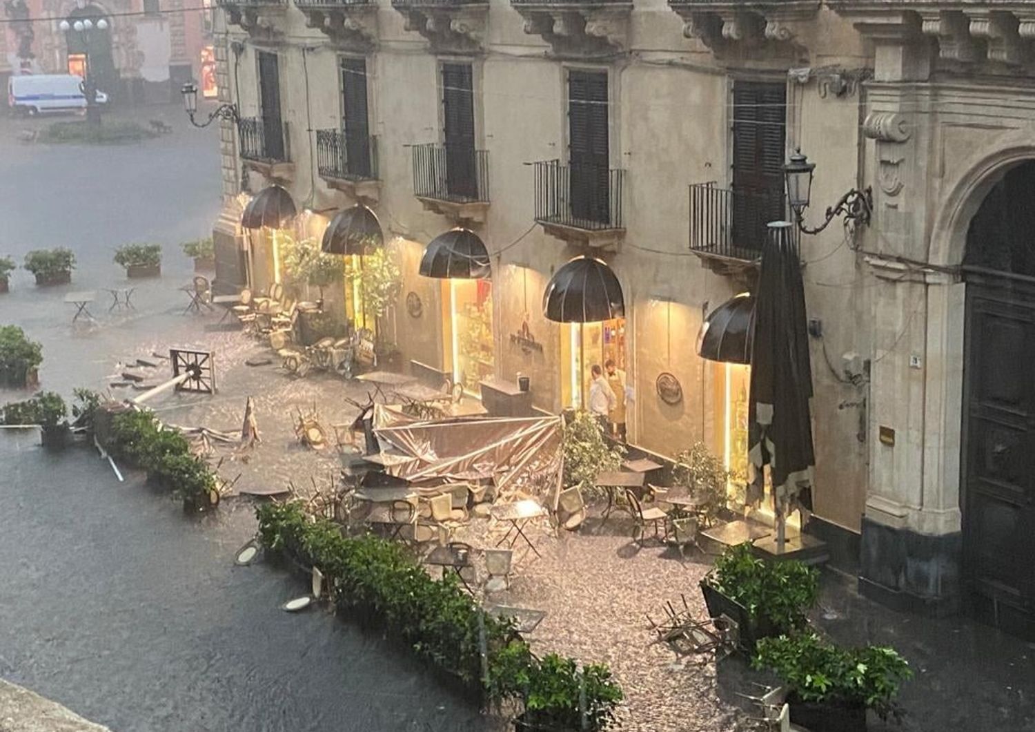 Passaggio tornado centro storico di Catania