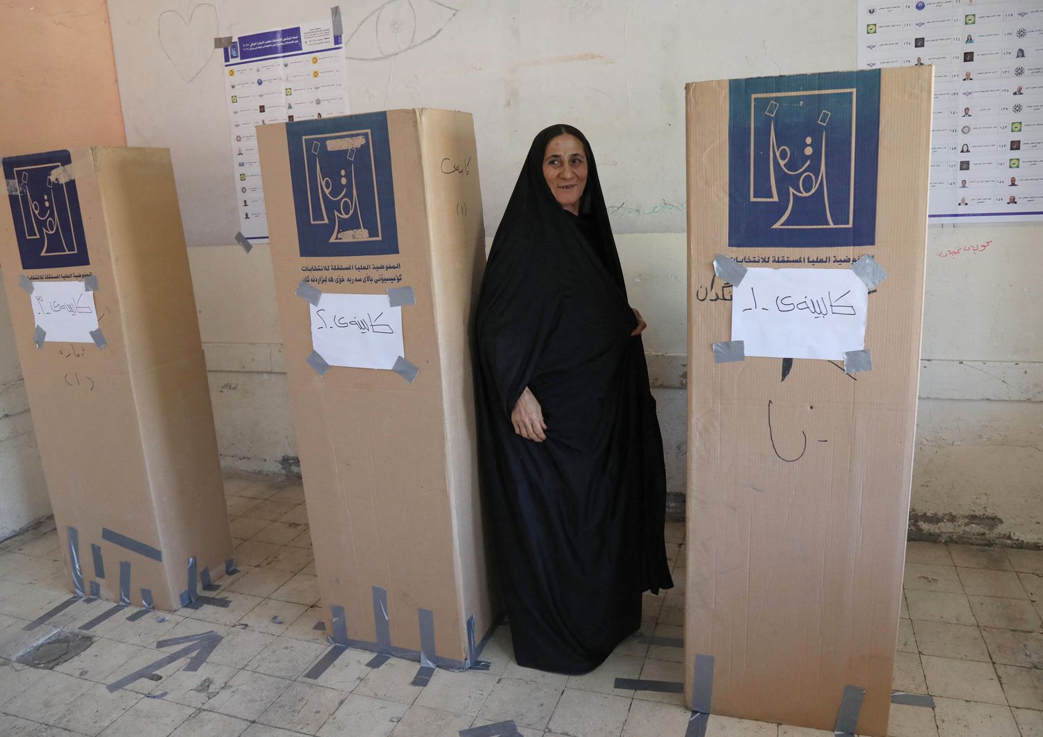 Donna irachena ai seggi elettorali