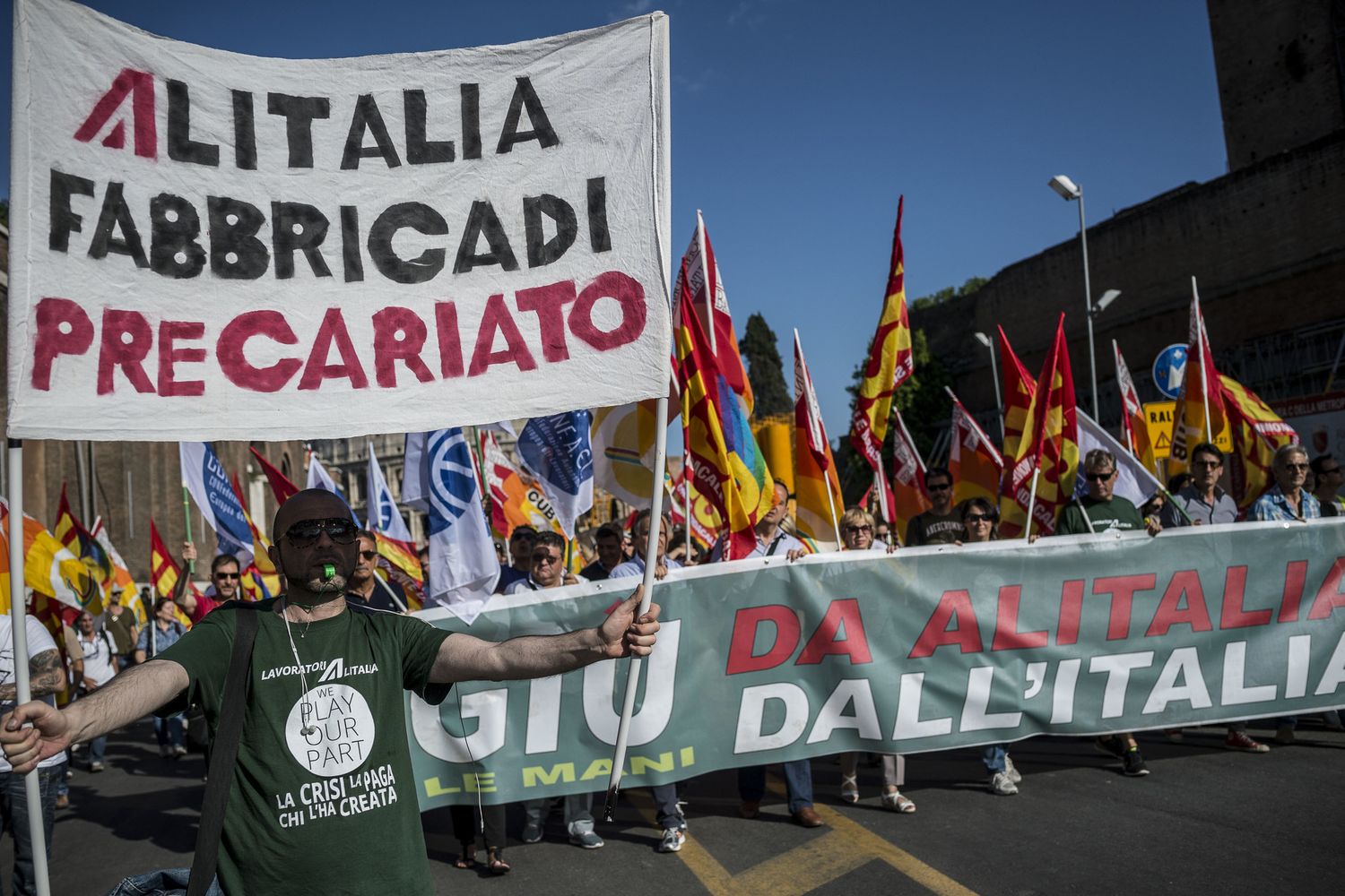 I lavoratori di Almaviva in uno sciopero del 2017