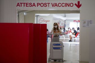 Una sala vaccino all'hub della Stazione Termini