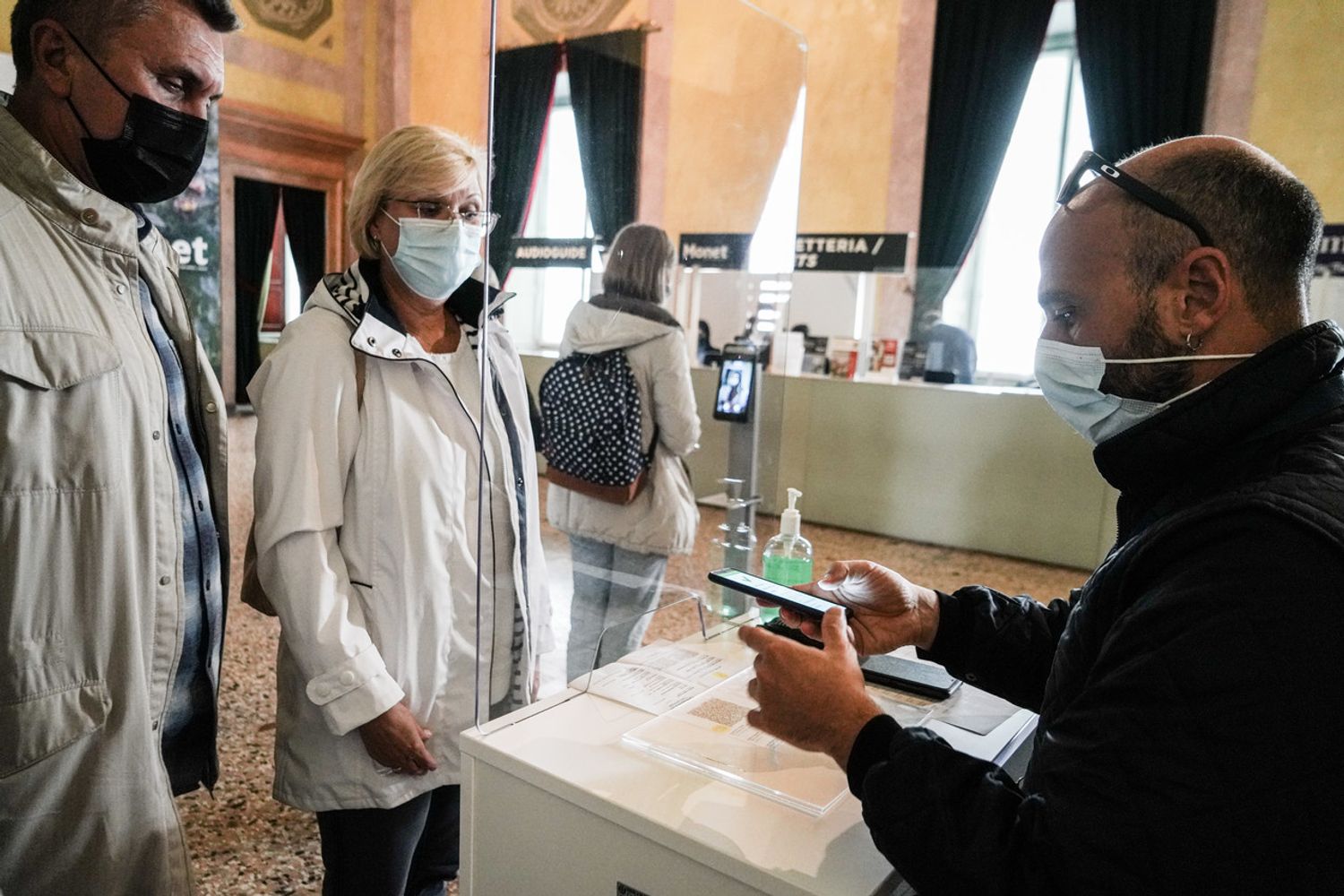 Controllo del Green pass per l'ingresso ai musei del Palazzo Reale di Milano&nbsp;