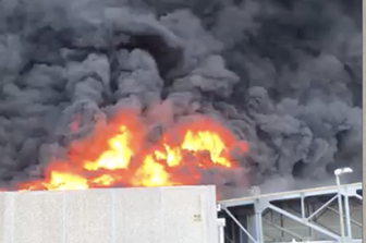 &nbsp;Maxi incendio in un'azienda di logistica di Airola, nel Sannio