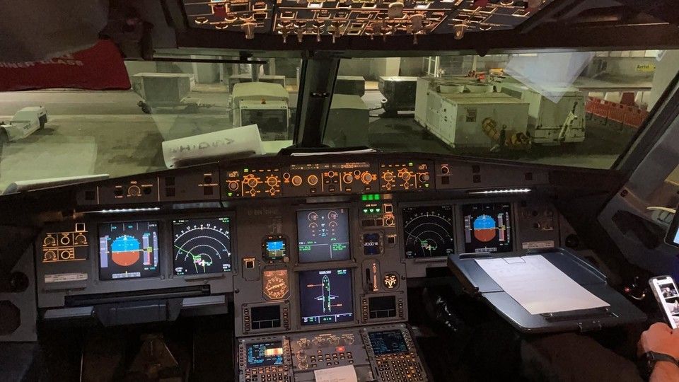 Cabina di comando ultimo volo Alitalia