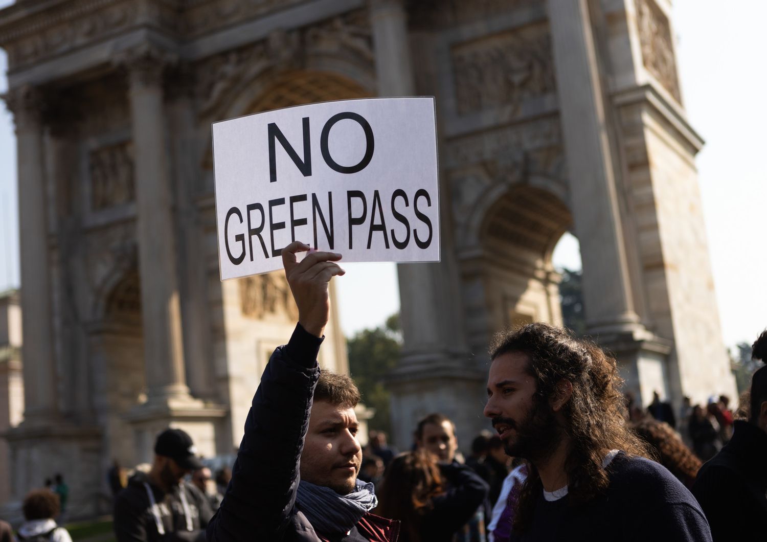 La manifestazione dei no-green pass a Milano