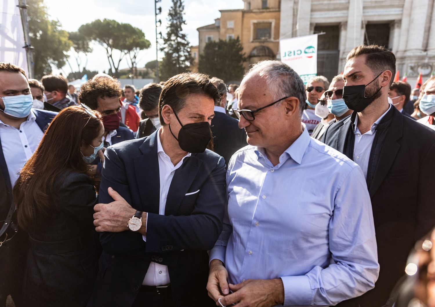 Giuseppe Conte e Roberto Gualtieri alla manifestazione a San Giovanni