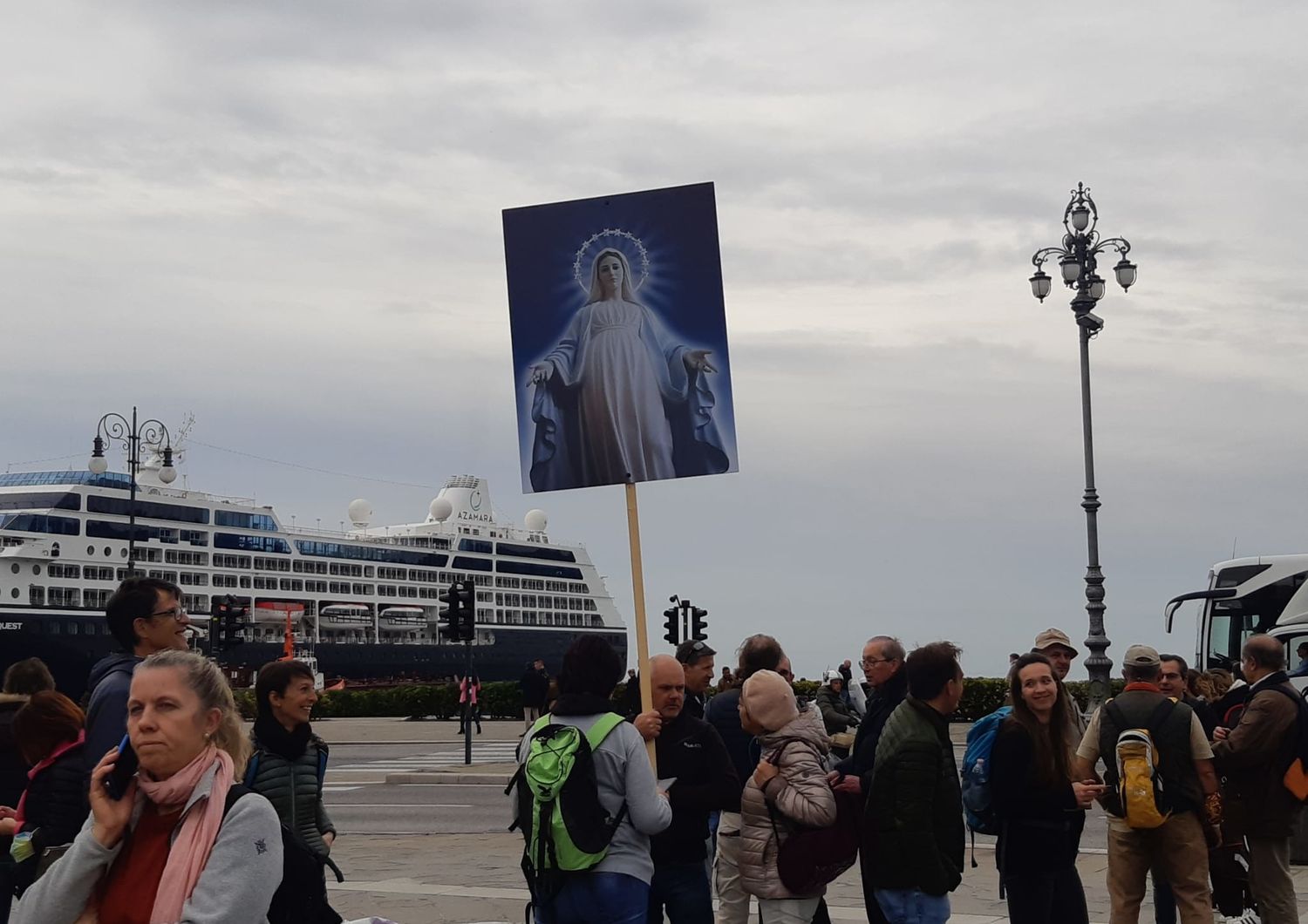 La protesta in piazza Unit&agrave; d'Italia a Trieste