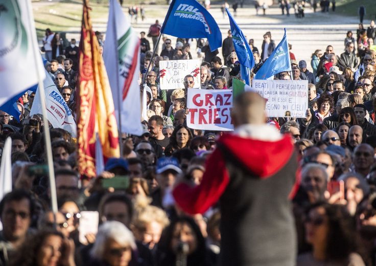 No green pass, proteste a Trieste