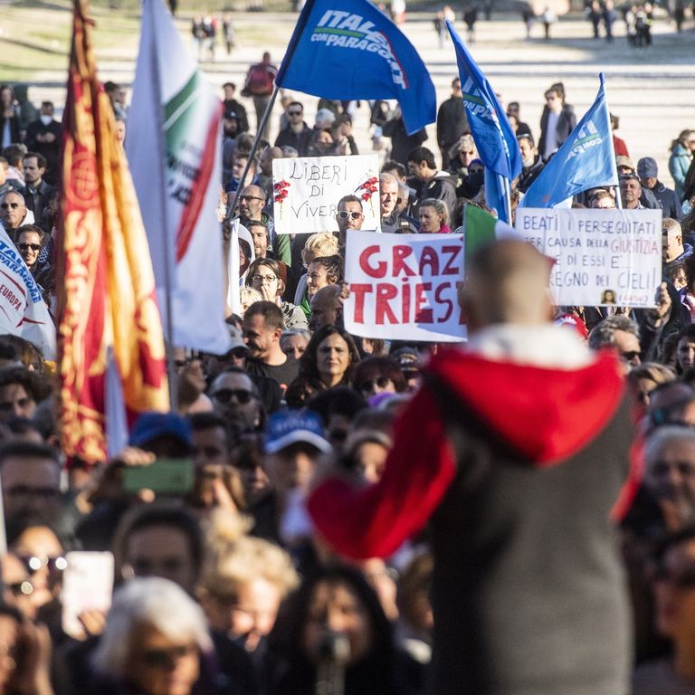 No green pass, proteste a Trieste
