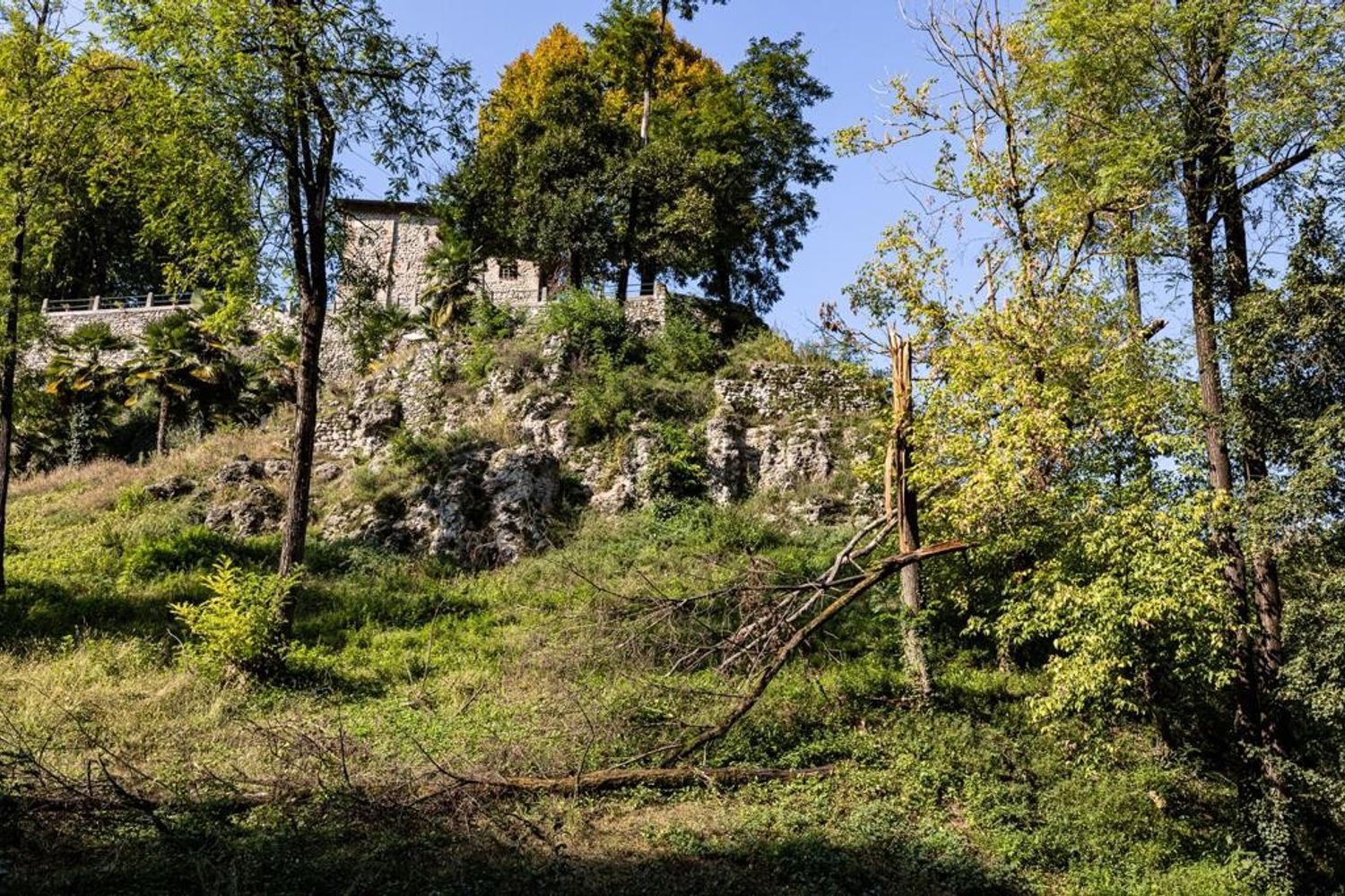 Santuario della Madonna&nbsp;della&nbsp;Rocchetta di Paderno d&rsquo;Adda in stato di abbandono dopo le dimissioni del custode, Fiorenzo Mandelli&nbsp;