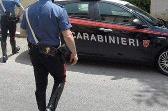 danneggiava auto con un ascia arestato a roma