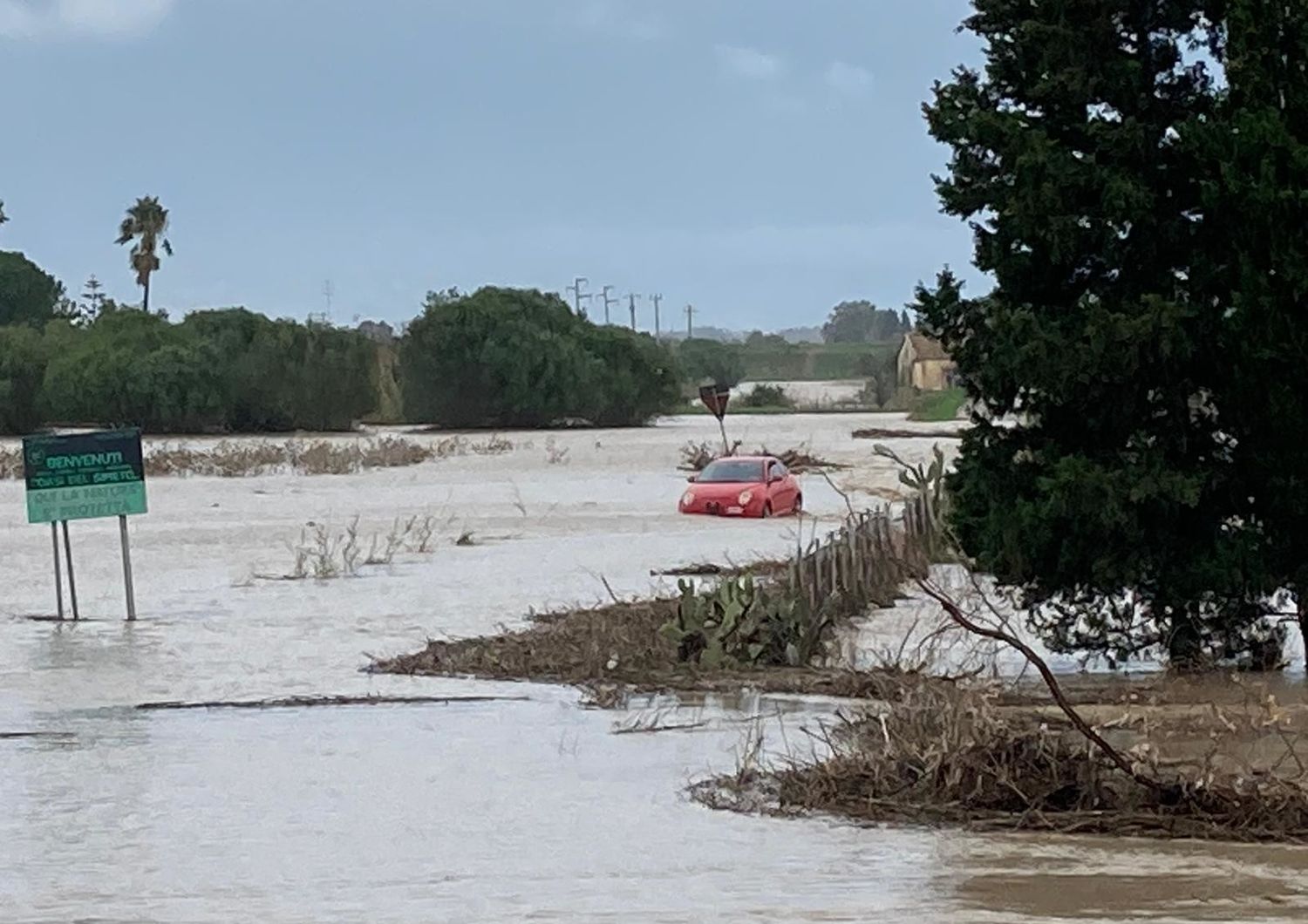 sicilia calabria alluvioni due dispersi