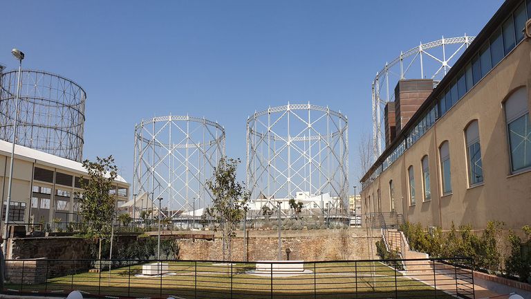 Eni, Gazometro. Scuola Joule
